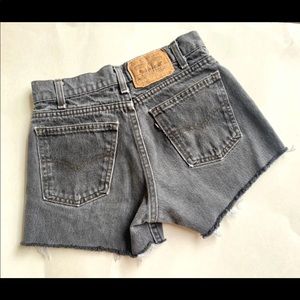 Vintage Levi high rise shorts